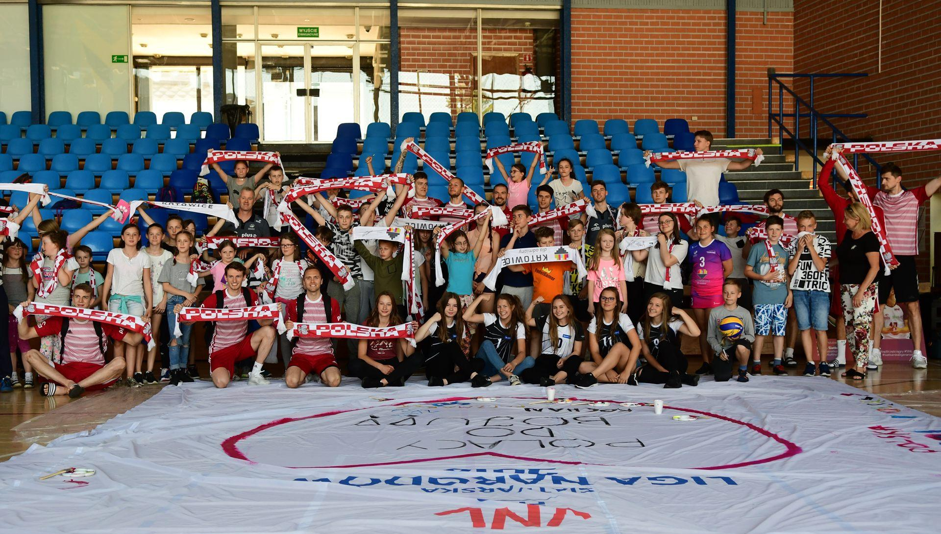 Liga Narodów w Katowicach – #Bądź częścią gry i pomaluj "sektorówkę"