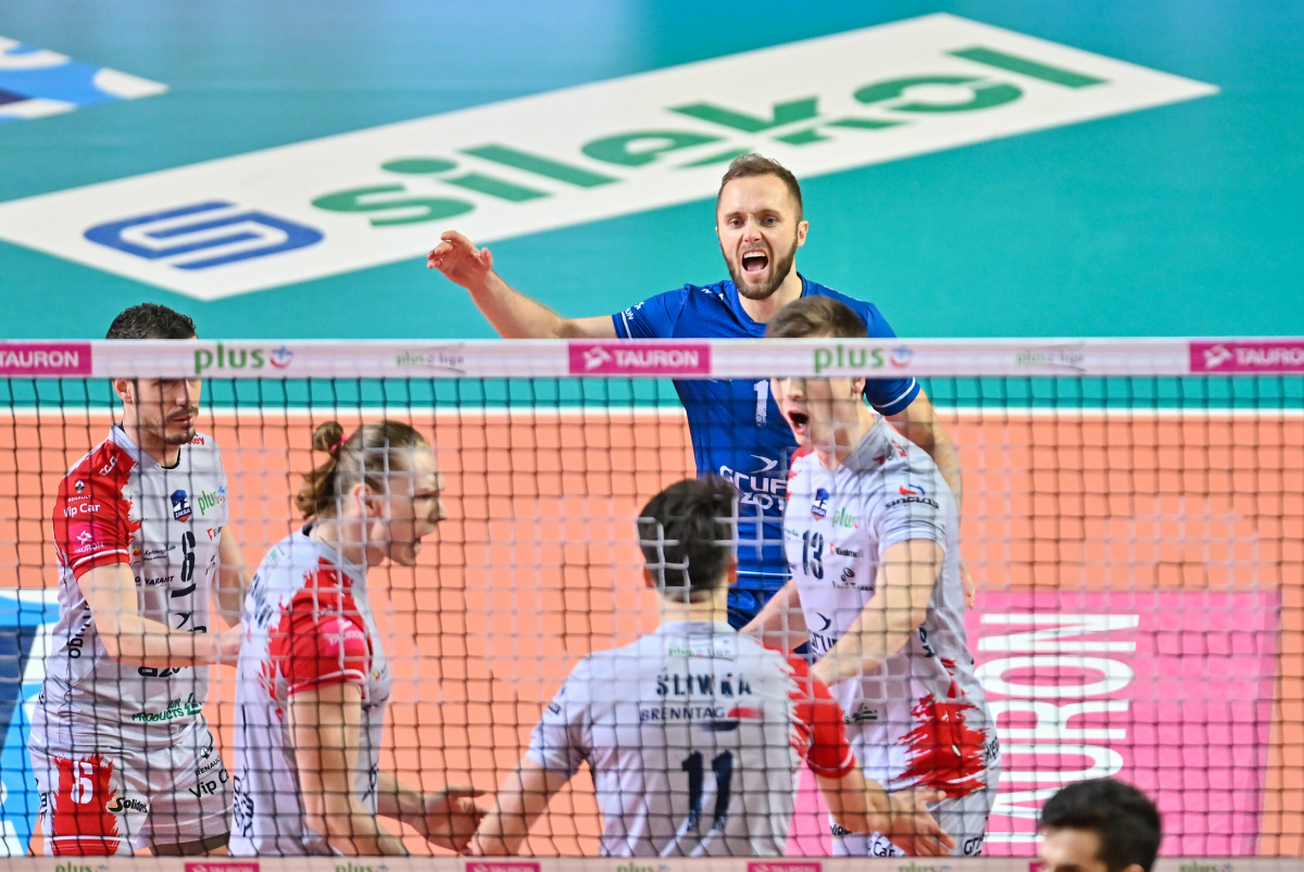 PlusLiga: wygrane lidera i wicelidera