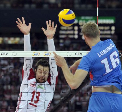 Serbia silence record-breaking crowd to start #EuroVolleyM campaign in style