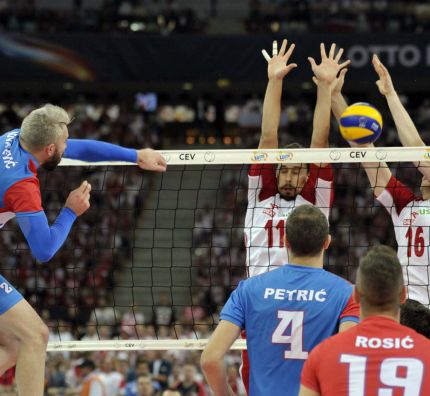 Jakub Kochanowski stawia na podium Polska, Francja, Rosja