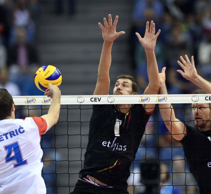 Serbia claim tiebreak victory over Red Dragons to crown #EuroVolleyM with bronze