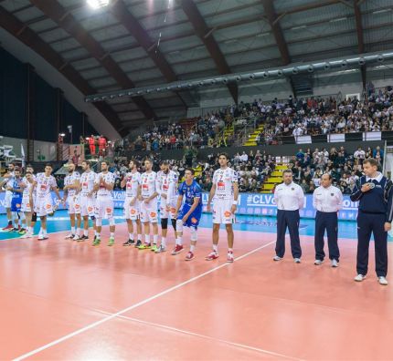 Przed KMŚ - ciężko wywalczone zwycięstwo Cucine Lube Civitanova