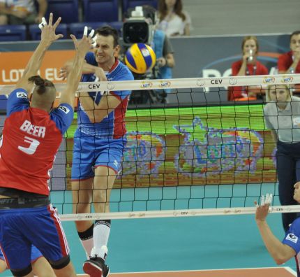 Czechs win their #EuroVolleyM opener against Slovak neighbours 