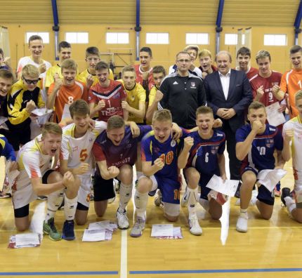 TNO chłopców: powołania na kampy