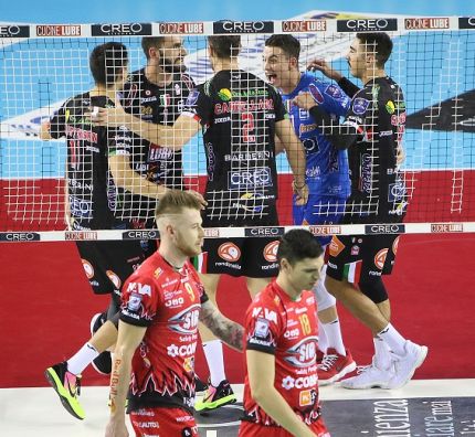 Przed KMŚ: Pojedynek na szczycie - Lube liderem