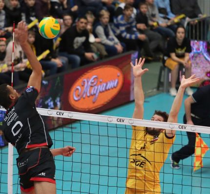 Champions League: PGE Skra Bełchatów - Chaumont VB 52 Haute Marne 1:3