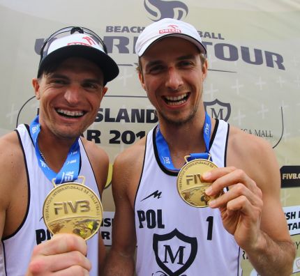 Mariusz Prudel i Jakub Szałankiewicz wygrali na wyspie Kisz