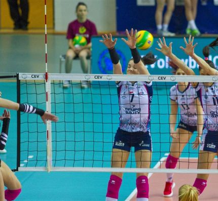 Liga Mistrzyń: Chemik Police - Vizura Ruma  3:2