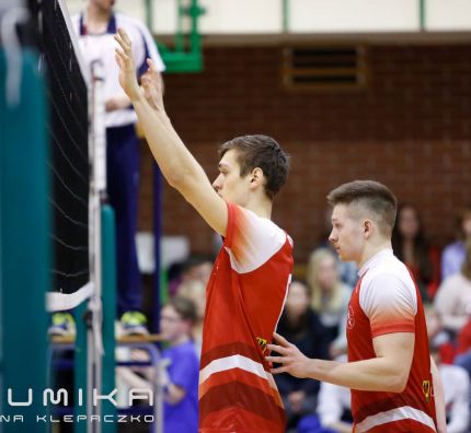 II liga mężczyzn: Metro rozpoczyna walkę w play offach 