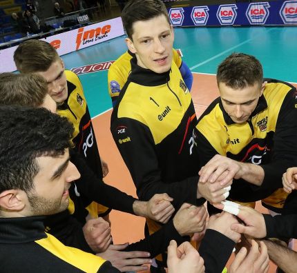 Tuż przed rozpoczęciem rewanżowego spotkania playoff Ligi Mistrzów Cucine Lube Civitanova - PGE Skra Bełchatów