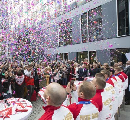 mistrzowie-swiata-w-polkomtelu-i-pkn-orlen