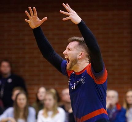 seniorzy-ks-metro-koncza-sezon-na-trzecim-miejscu-najlepszy-rezultat-w-historii-klubu-z-ursynowa