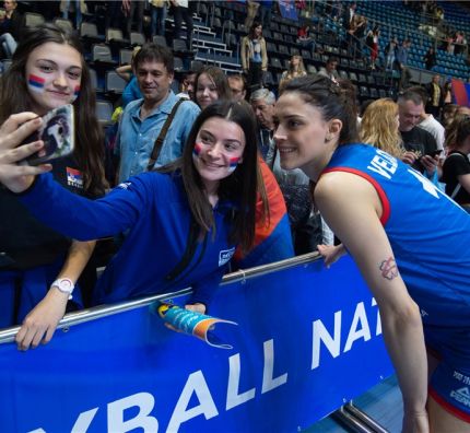 Siatkarska Liga Narodów: Turcja, USA i Włochy bez porażki