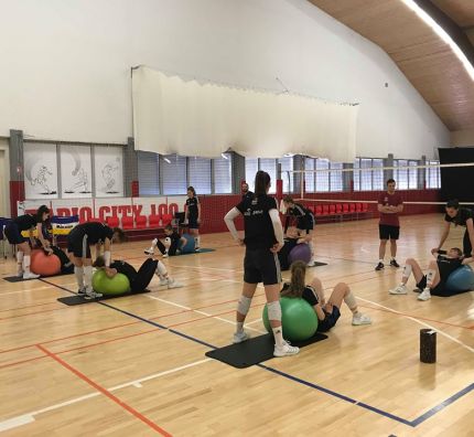 Juniorki trenują i grają w Mariborze