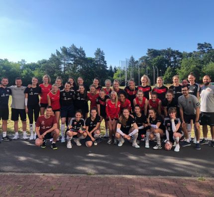 Kadra juniorek trenuje i gra w Niemczech