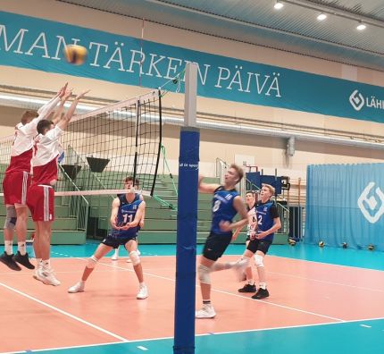 Ostatnie szlify formy kadry U17 przed ME