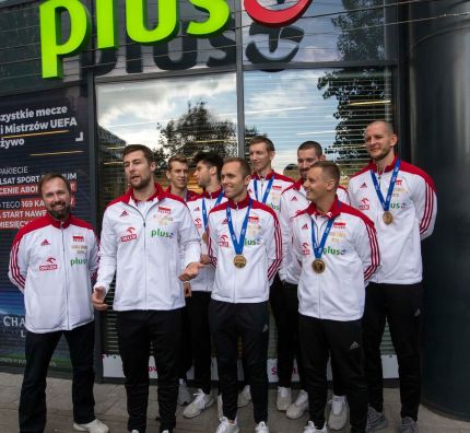 firma-plus-zaprasza-kibicow-na-spotkanie-z-siatkarzami