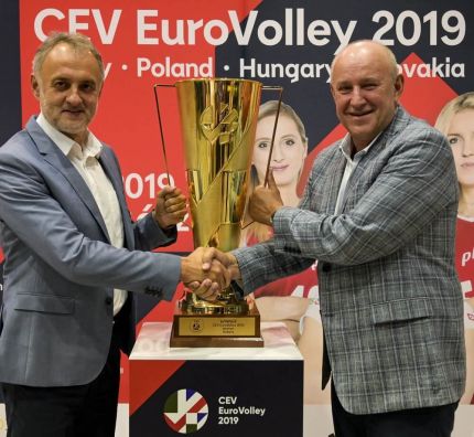 #EuroVolleyW trophy now touring Volleyland