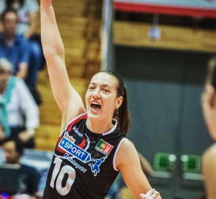 Poznajmy się lepiej – Marta Hurst, czyli portugalska dziewczyna z okładki