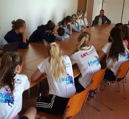 Konsultacje siatkarskiej młodzieży na warszawskiej AWF