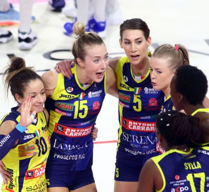 Zespół Joanny Wołosz z Superpucharem Włoch