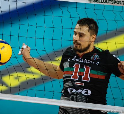 Lokomotiw Nowosybirsk zwycięża i prowadzi w tabeli Superligi