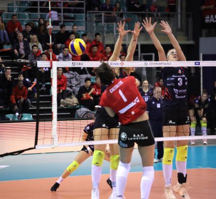 Puchar CEV: ASPTT Miluza - Developres SkyRes Rzeszów 3:2 i złoty set