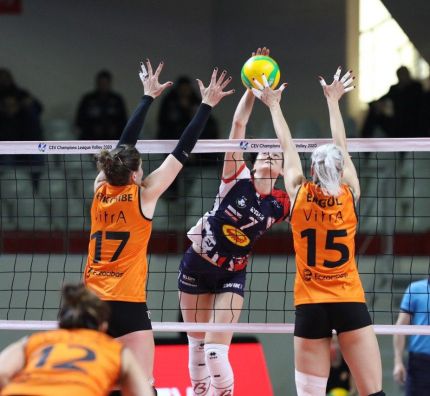 LM: Eczacibasi VitrA Stambuł - Grot Budowlani Łódź 3:2
