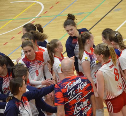 I liga kobiet: UNI Opole od zwycięstwa do zwycięstwa