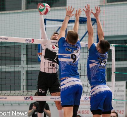 Turnieje półfinałowe II ligi siatkarzy - dzień II 