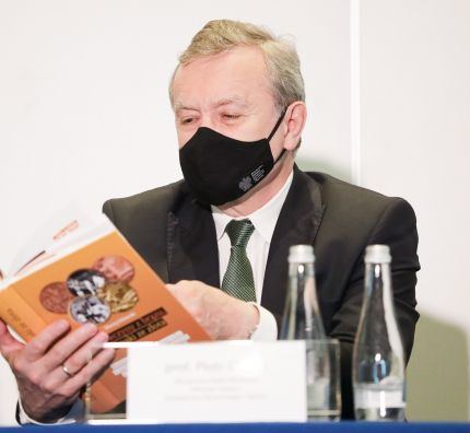 „Dziewczyny z brązu, chłopaki ze złota"