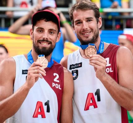 Historyczny medal Kantora i Łosiaka