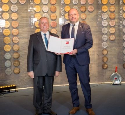 Godło "Teraz Polska" na dłużej z PZPS