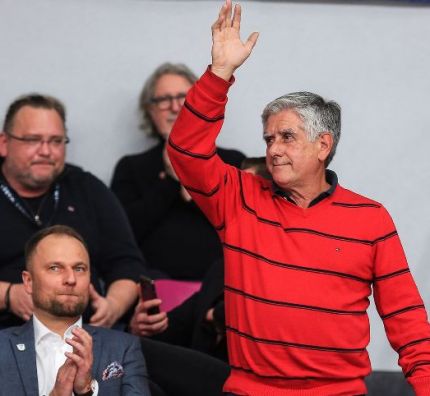 Wicemistrzowie świata 2006 i ich trener na Torwarze (WIDEO)