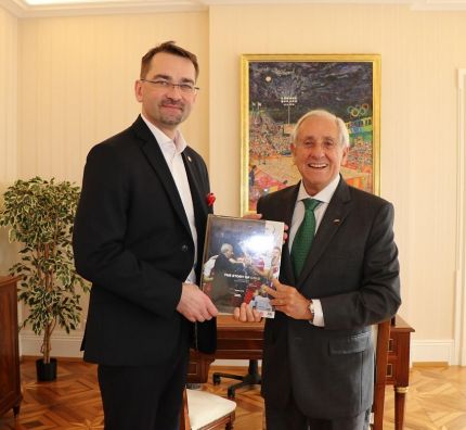 Prezes Świderski z wizytą w FIVB