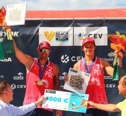 Białystok odleciał, Mazurek Dąbrowskiego w Beach Pro Tour