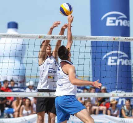 Siatkarski maraton na plaży w Kołobrzegu