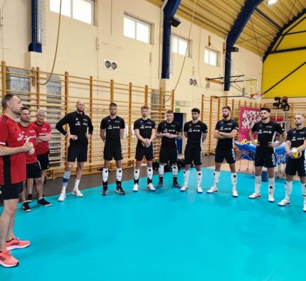 Reprezentacja Polski siatkarzy zaczęła zgrupowanie w Spale