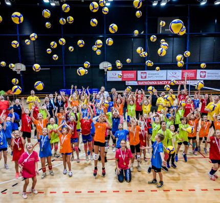 Siatkówka łączy pokolenia w katowickim Spodku