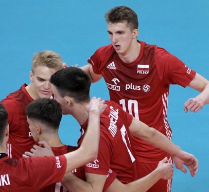 Młodzi medaliści grają w seniorskich ligach. I już błyszczą