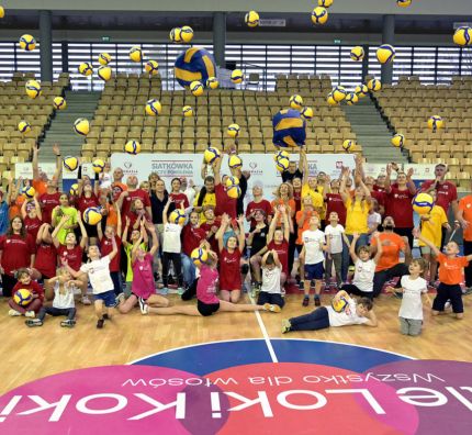 Siatkówka połączy pokolenia w Warszawie. Będą siatkarskie legendy!