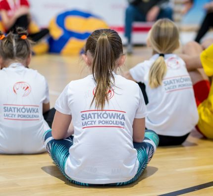 Siatkówka po raz kolejny połączyła pokolenia! Piękna niedziela w Warszawie