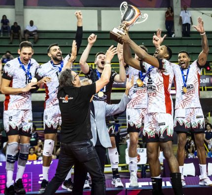 Wieści z zagranicy: Leon i Semeniuk mistrzami świata