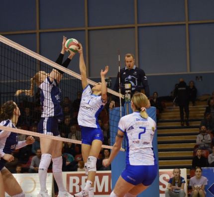 Derby Podkarpacia dla Karpatek! Lider poległ w Krośnie!