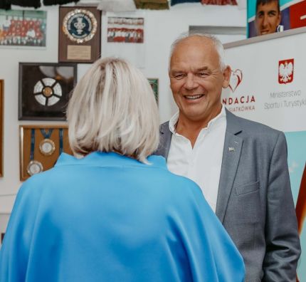 „Siatkówka łączy pokolenia”