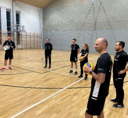 Kadra juniorek U19 przed mistrzostwami EEVZA