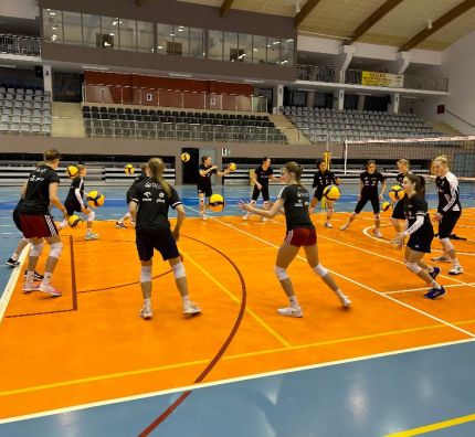 Mistrzostwa EEVZA juniorek - początek sezonu reprezentacyjnego