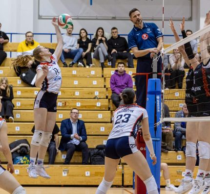 1LK: Jednostronny mecz w Poznaniu i wygrana gości w walce o play-offy