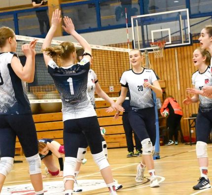 1LK: Mecz nierówny, uczennice nieco lepsze