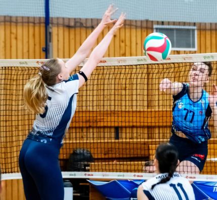 1LK: Uczennice zaskoczyły lidera